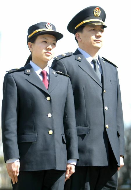 經(jīng)國務(wù)院批準(zhǔn)統(tǒng)一著裝的部門及人員的制服(六)(2): 制服